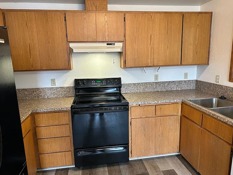 403 S 37th Pl — Photo 13