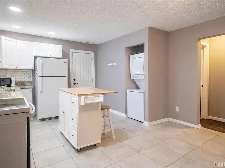 1553 Silman St — Photo 14