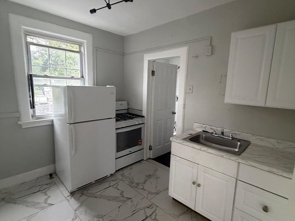 1st image of 165 Brookdale Ave #2B