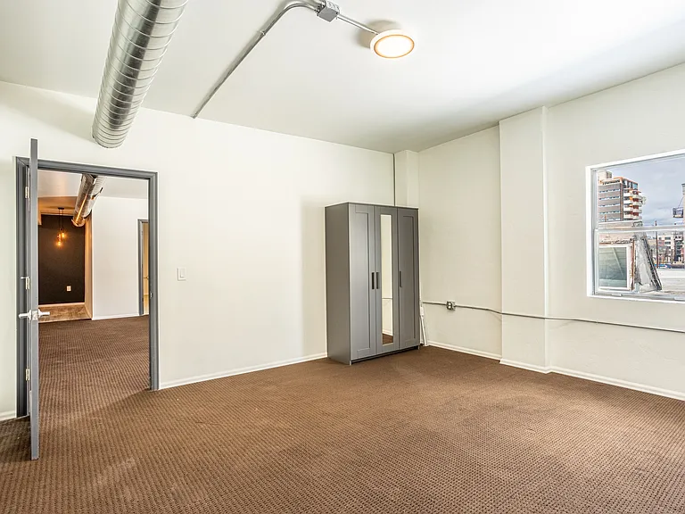 227 N Broadway #204 — Photo 9
