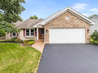 855 Bayfield Rd, Rockton, IL 61072