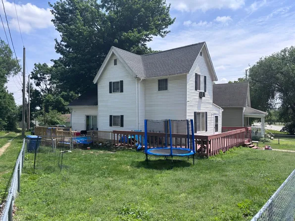 1219 S 7th St, Clinton, IA 52732