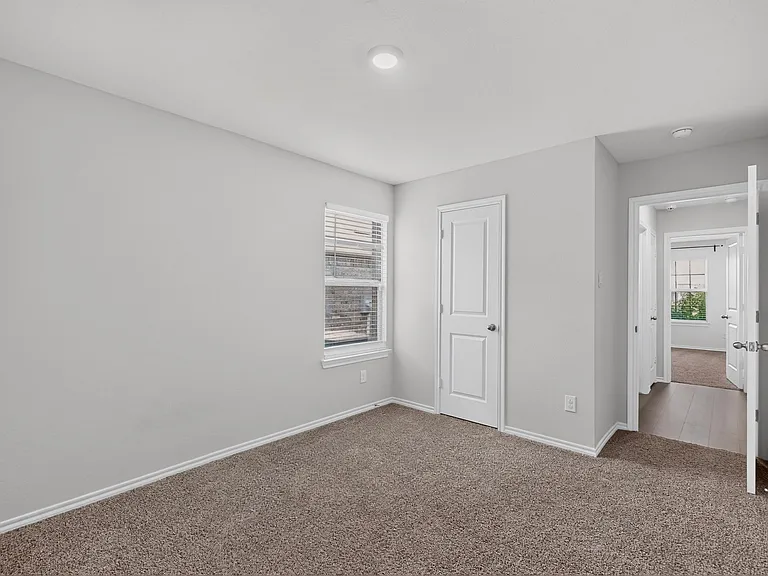 816 Glover Dr — Photo 16