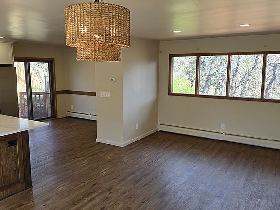 Fully remodeled providing 180 degree views in the kitchen/dinning and main family room. Watch for the deer.