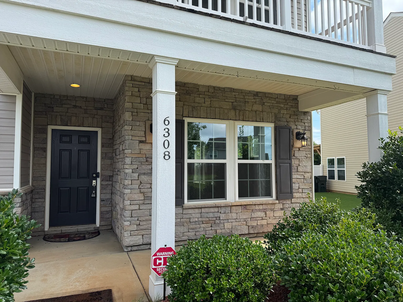 5 bed, 3287 sqft, $2,995 — Photo 3