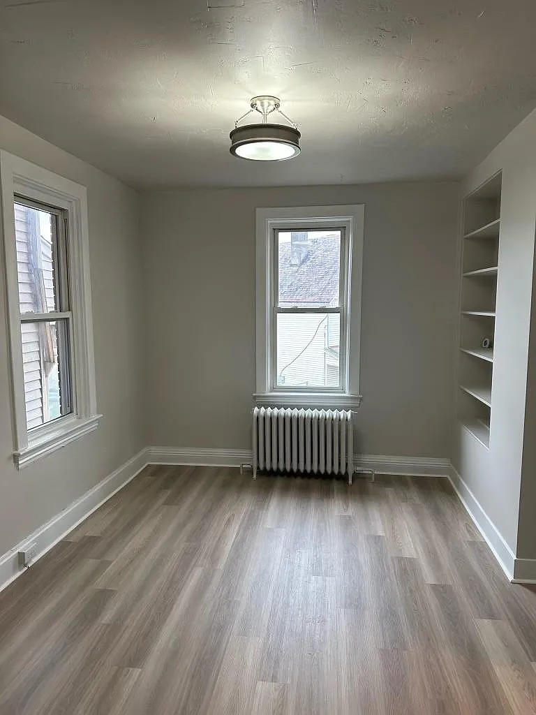 3 bed, 1300 sqft, $1,700 — Photo 3