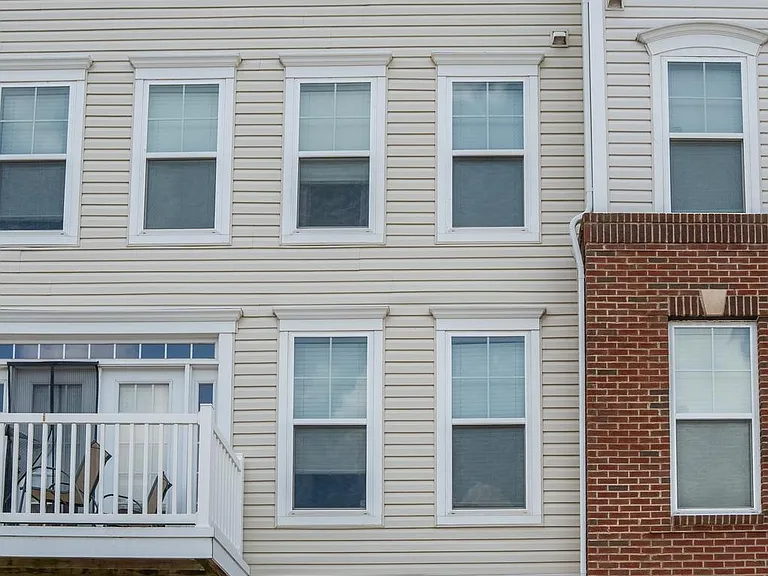 42243 Canary Grass Sq — Photo 79