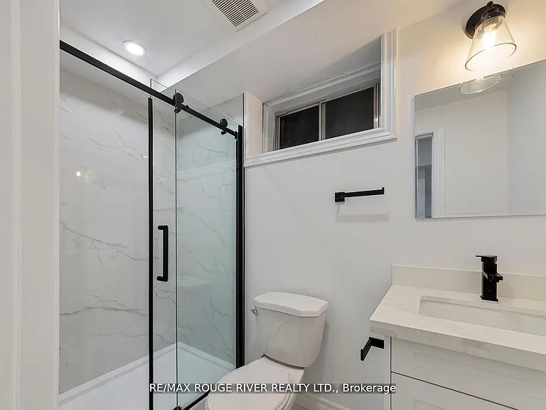 222B Hibbert Ave — Photo 7