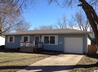 3221 SW 31st St, Topeka, KS 66614