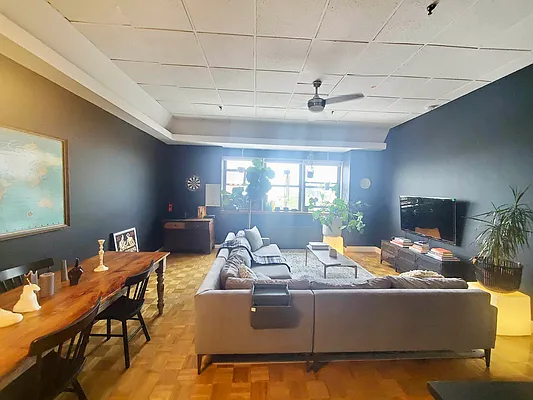 Rented by Smart NY Realty LLC | media 9