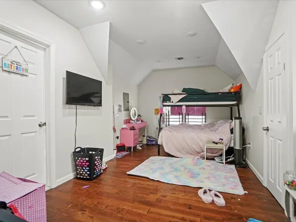 244 Clinton Avenue image 28 of 37