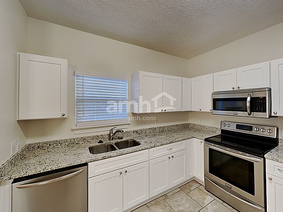 3rd image of 3470 Esquire Dr