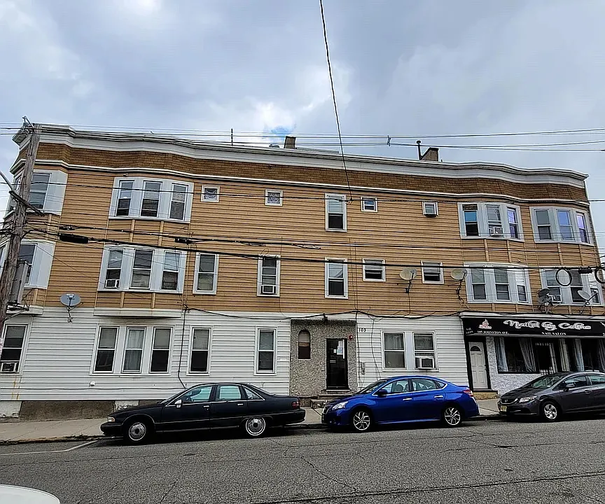 103 Johnston Ave #1