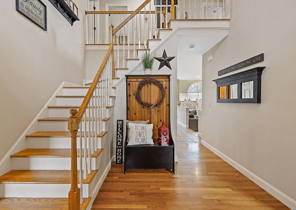 292 Whippoorwill Dr, Raynham, MA 02767 Zillow