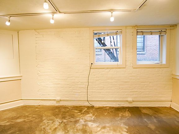3rd image of 2257 NW Glisan St APT 10