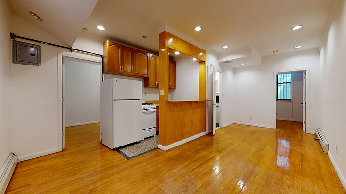 Rented by Bond New York | media 34