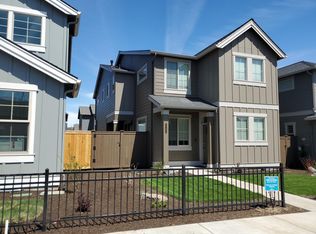 3755 SW Coyote Pl, Redmond, OR 97756