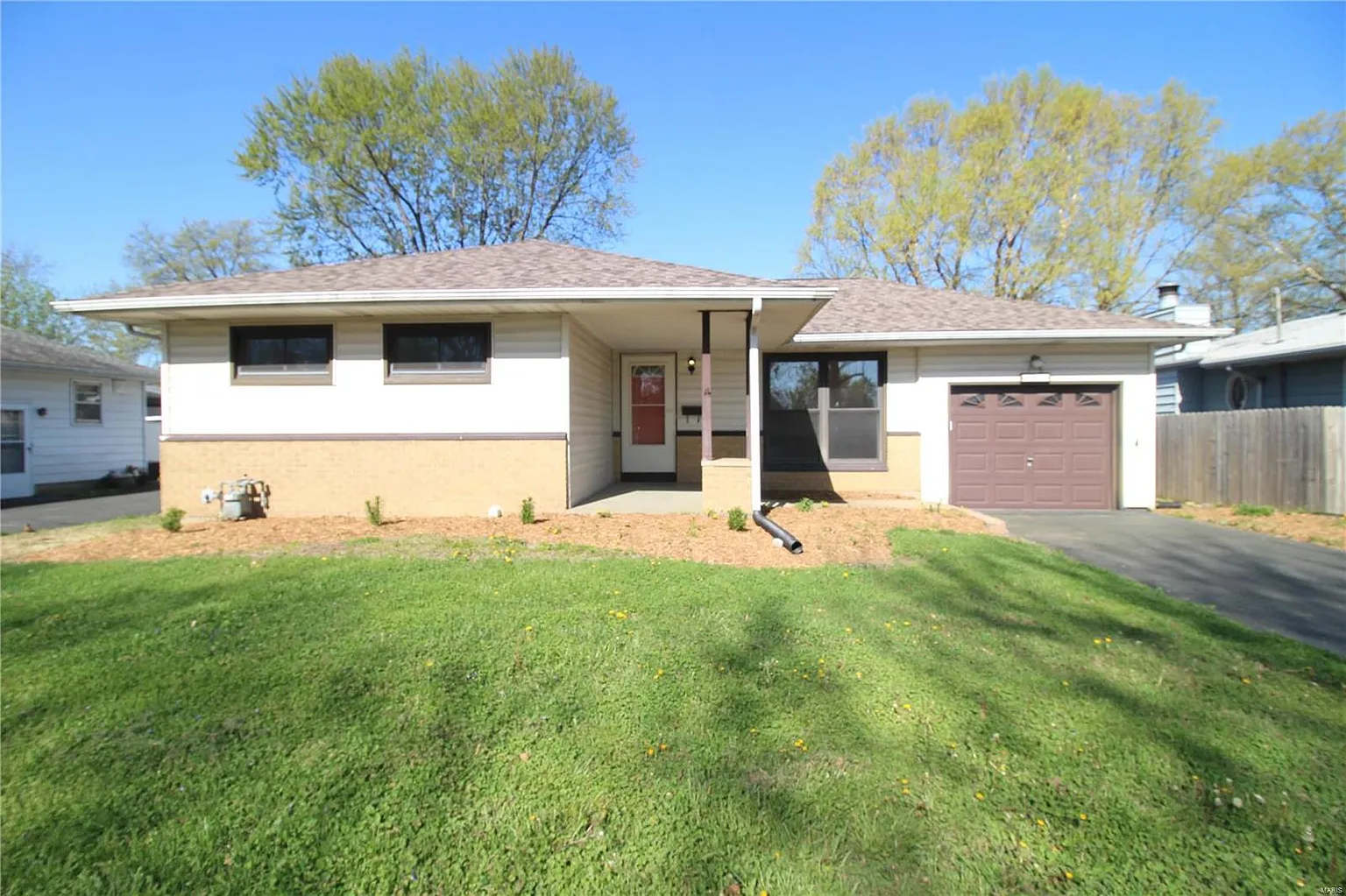 2917 Dogwood Dr photo 1