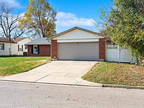 3rd image of 971 Williams Dr