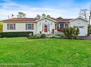 540 Riverside Ave, Toms River, NJ 08757