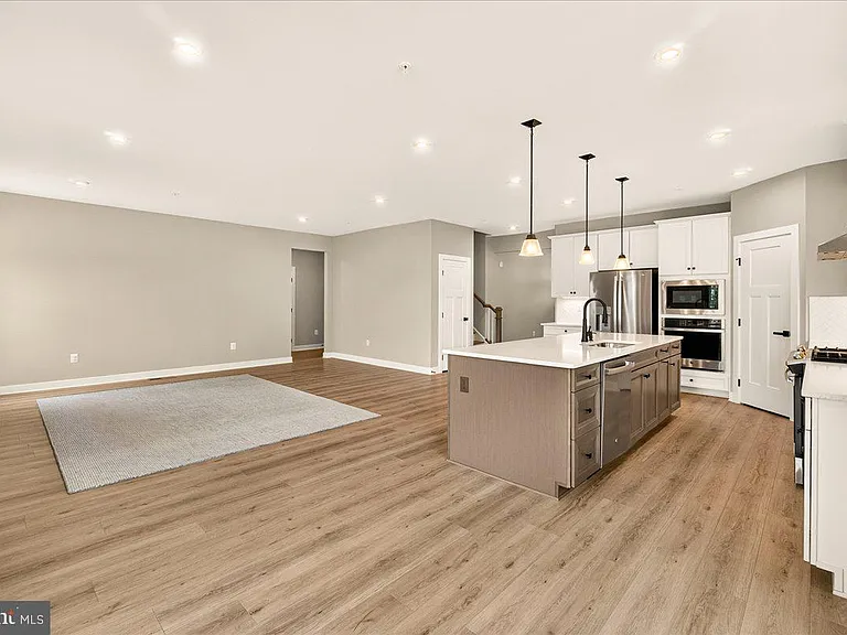 2200 Campbell Hill Way — Photo 16