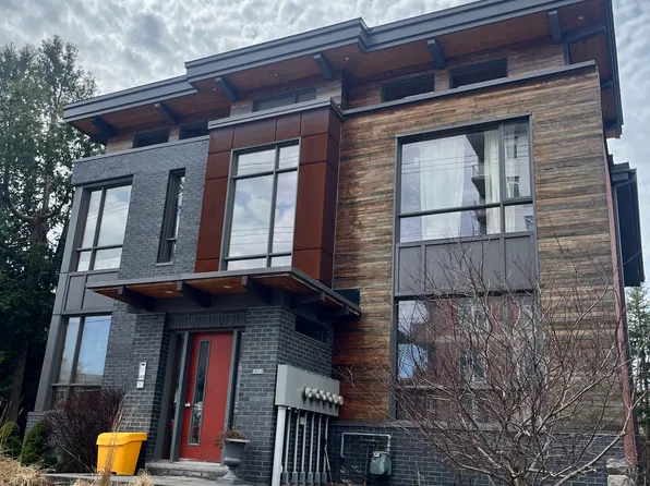 136 Holland Ave, Ottawa, ON K1Y 0Y4