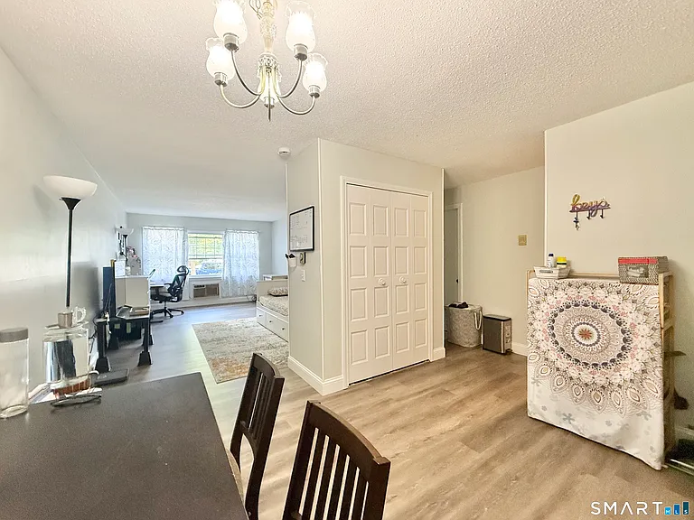 34A Padanaram Rd #127 — Photo 2