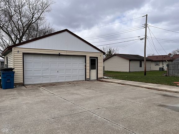 5th image of 2 Walden Dr