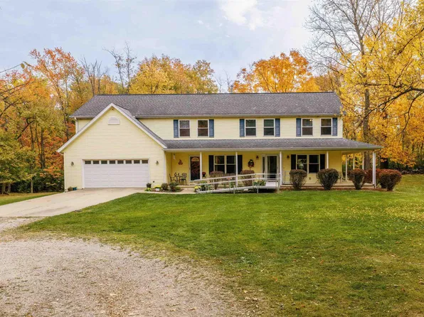 7 International Dr, Creve Coeur, IL 61610