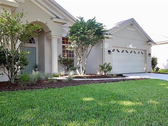 3rd image of 7902 GLEN CREST WAY