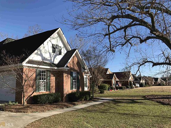 4th image of 9003 Oakfield Dr