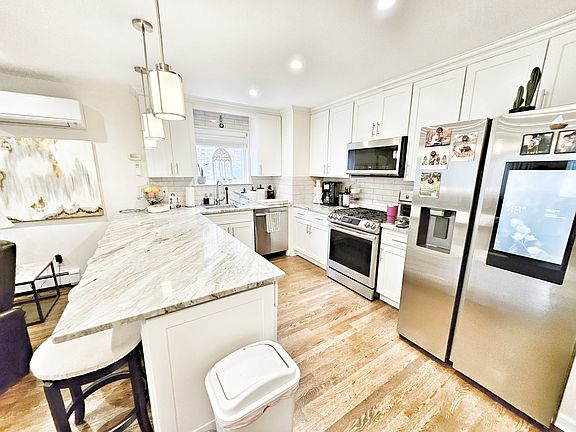 4th image of 72-14 21st Ave #1F