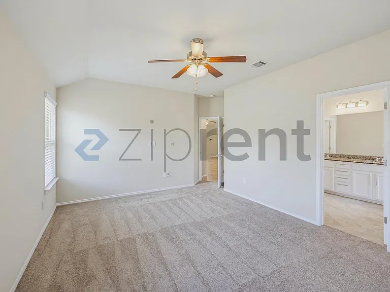 222 Noddy Rd — Photo 15