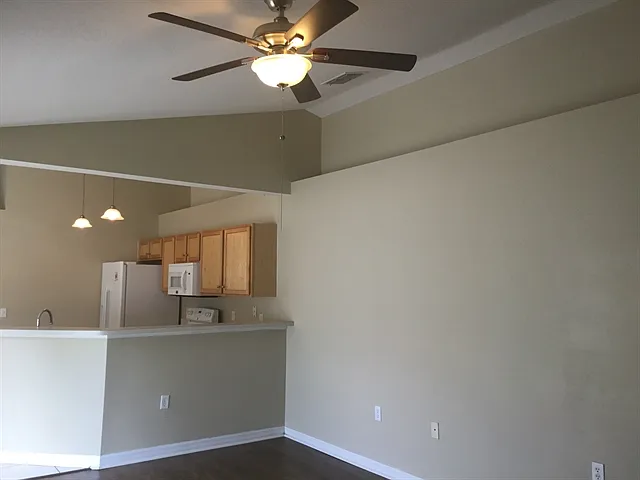 1350 Rolling River Rd — Photo 9