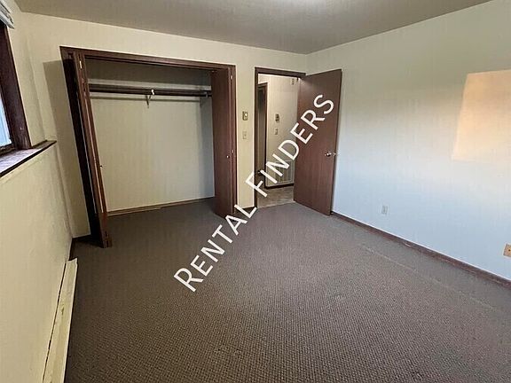 5th image of 490 Cedar St