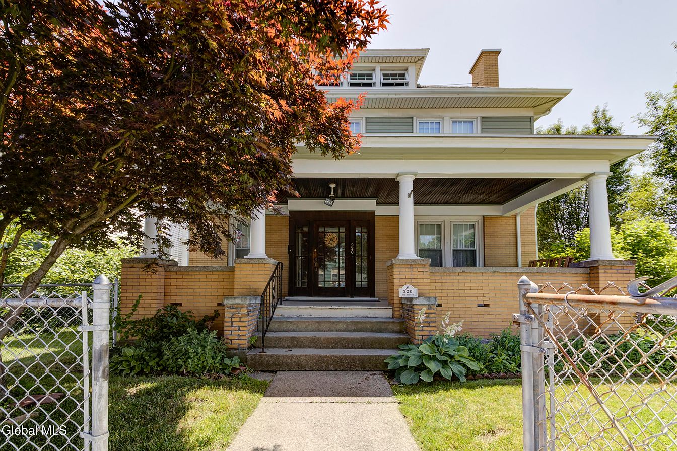 1st image of 220 5th Avenue
