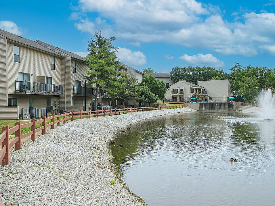 Beautiful pond - Westchester Village
