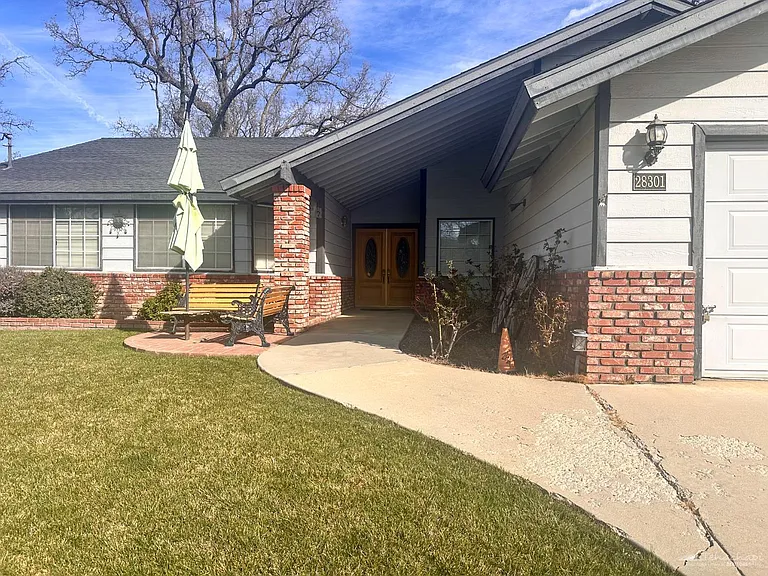 28301 Bear Valley Rd — Photo 3
