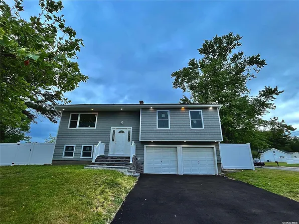 65 Satellite Drive, Islip Terrace, NY 11752