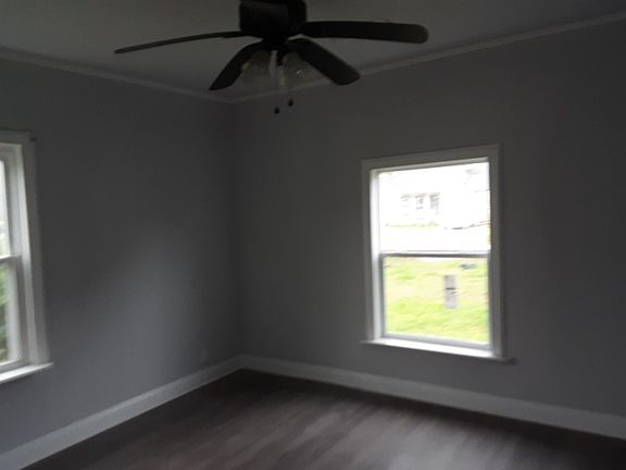 5th image of 3048 Alamo Ave