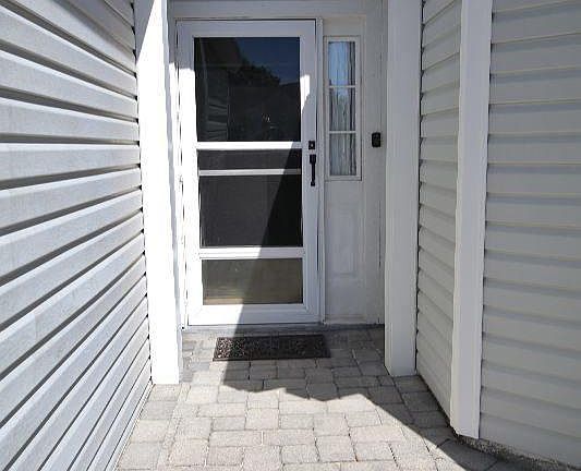 3rd image of 860 Cortez Ave