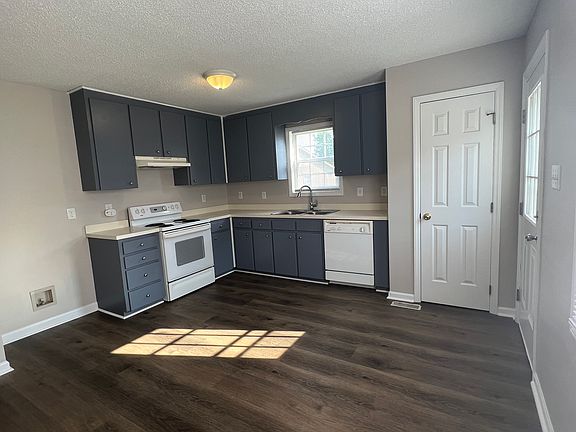4th image of 156 Yellow Stone Ln
