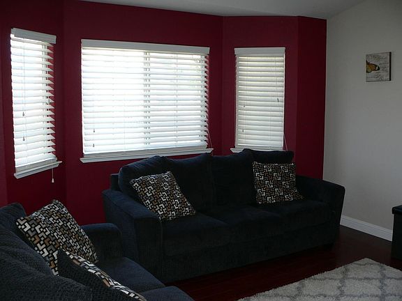 3rd image of 500 Ronan Ave
