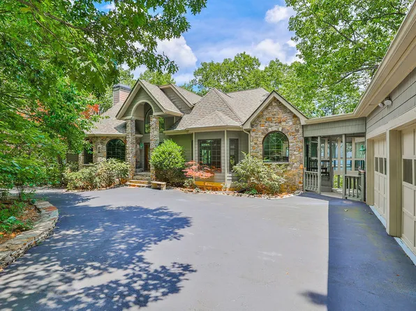 912 McElroy Mountain Dr, Jasper, GA 30143