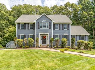 11 Boxwood Rd, North Reading, MA 01864