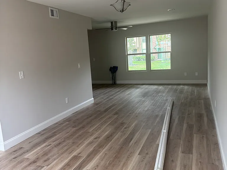 8205 Kensington Sq — Photo 19