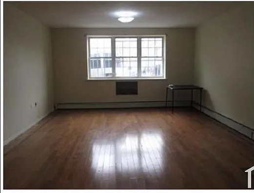 3 bed, 1200 sqft, $3,333 — Photo 2