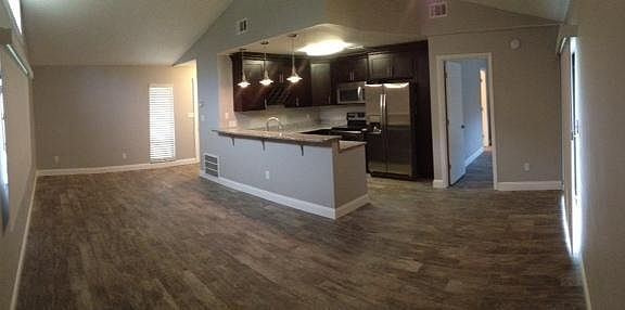 3rd image of 1367 Indiana Ave