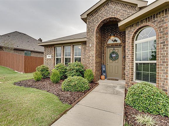 3rd image of 308 Eastland Ct