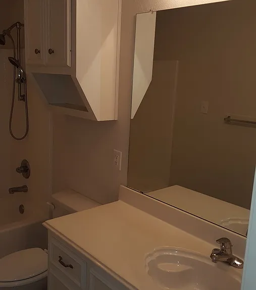 1002 Oshkosh Ave — Photo 31